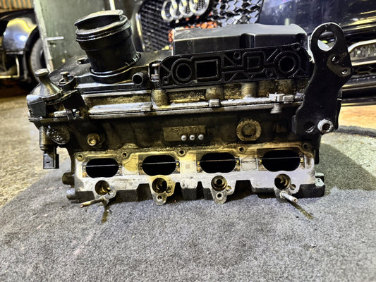 VW GOLF MK5 GTI 2.0 AXX BWA TFSI Complete Cylinder Head 06F 103 373 DAMAGED