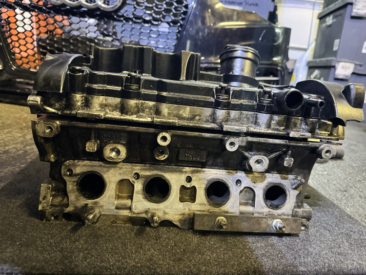 VW GOLF MK5 GTI 2.0 AXX BWA TFSI Complete Cylinder Head 06F 103 373 DAMAGED