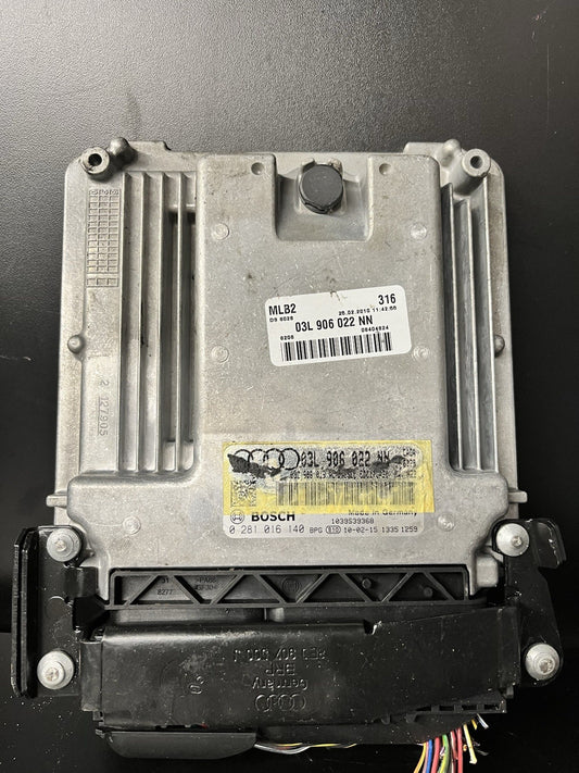 AUDI A4 B8 2.0 TDI CAGA DIESEL ECU ENGINE CONTROL UNIT 03L 906 022 NN