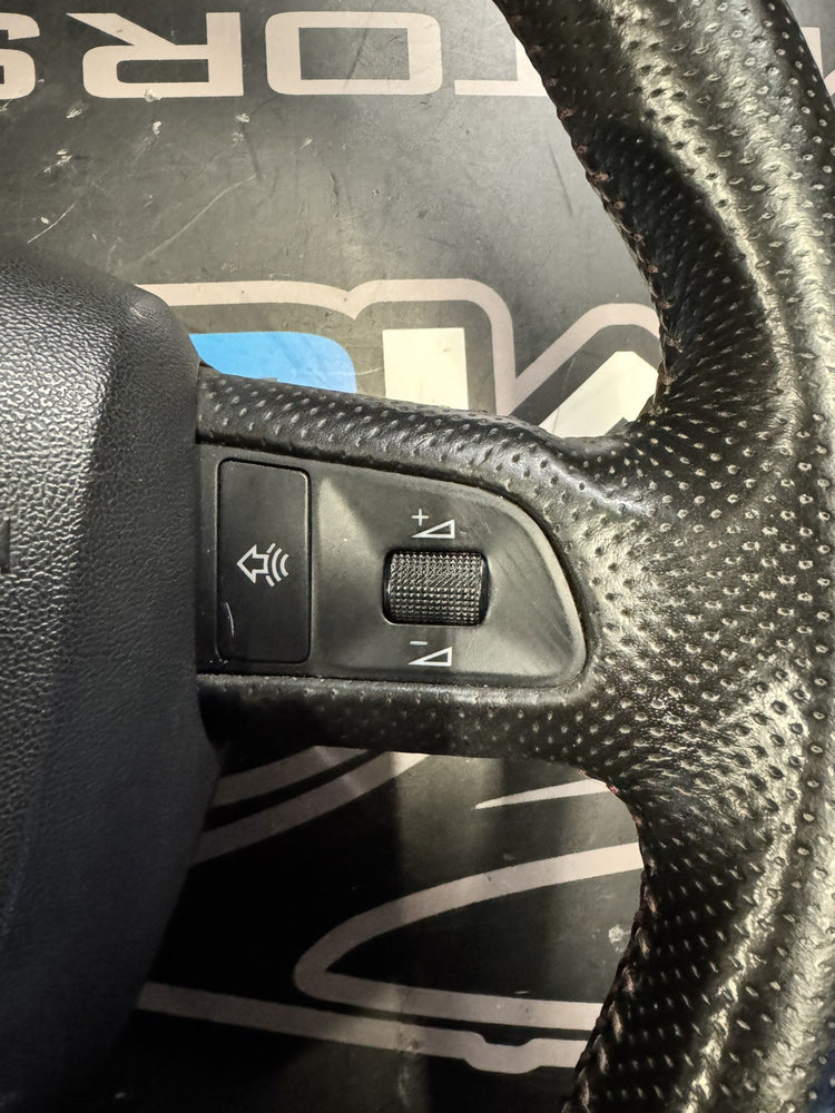 AUDI A3 8P BLACK LEATHER MULTIFUNCTION STEERING WHEEL 2009-12