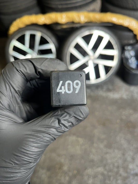 Fuel Pump Relay 409 For VW Golf MK4 Bora Audi Seat Skoda 1J0906383C 