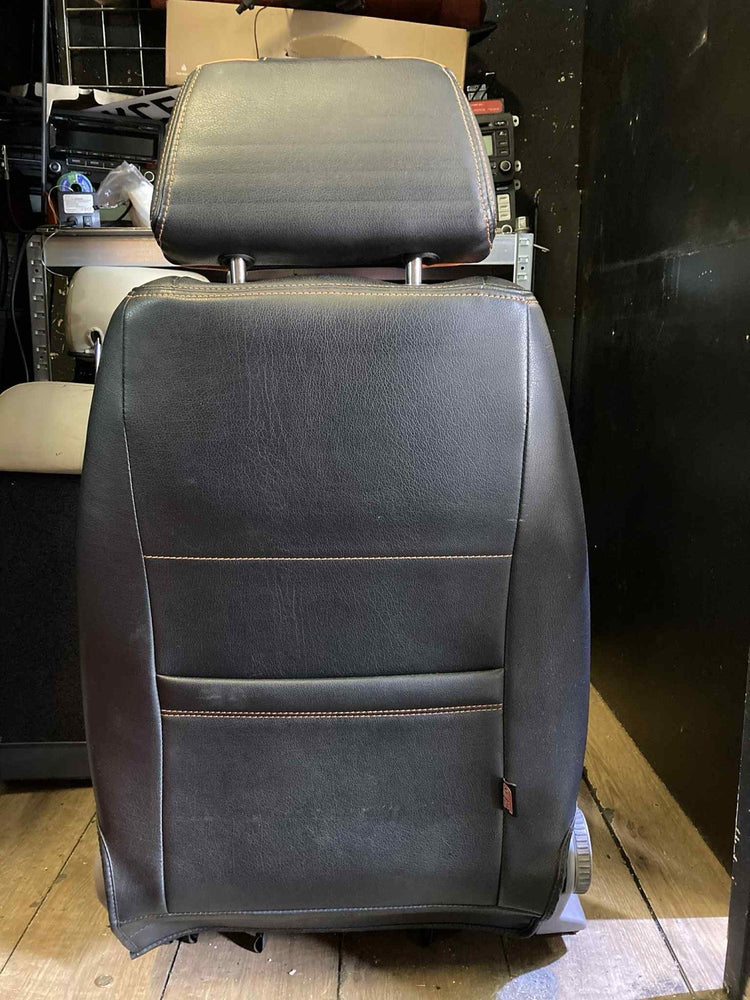 MK3 VW CADDY FRONT SEATS WITH CUSTOM LEATHER FITTED SEAT COVERS