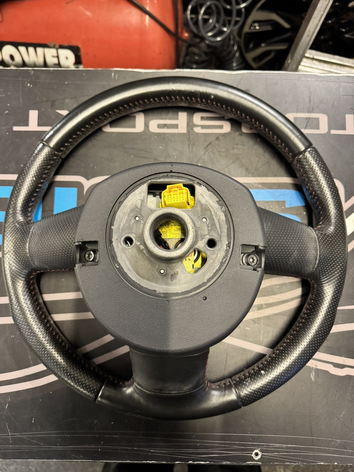 AUDI A3 8P BLACK LEATHER MULTIFUNCTION STEERING WHEEL 2009-12