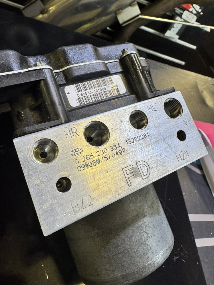 Vauxhall Corsa VXR ABS Pump ECU Control Unit 13282281 FD 0265230334 0265951016 