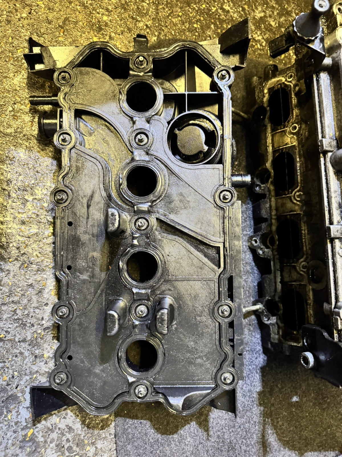 VW GOLF MK5 GTI 2.0 AXX BWA TFSI Complete Cylinder Head 06F 103 373 DAMAGED