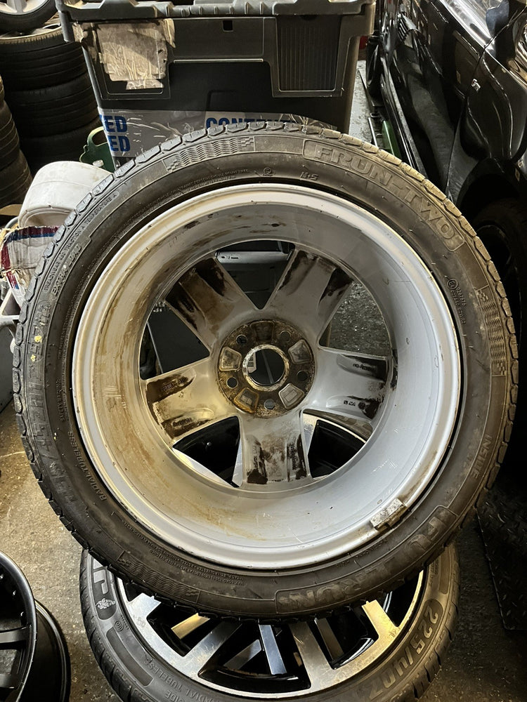 VOLKSWAGEN PASSAT B6 GENUINE 17" ALLOY WHEEL 235/45ZR17 3C0601025E BORBET SILVER