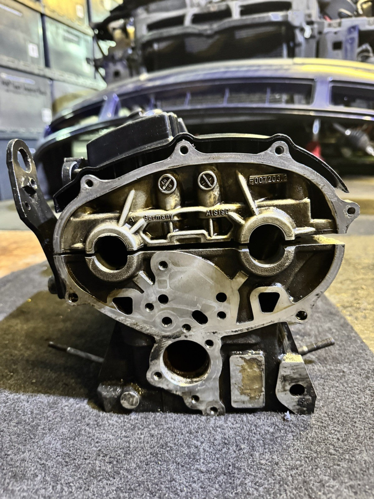 VW GOLF MK5 GTI 2.0 AXX BWA TFSI Complete Cylinder Head 06F 103 373 DAMAGED