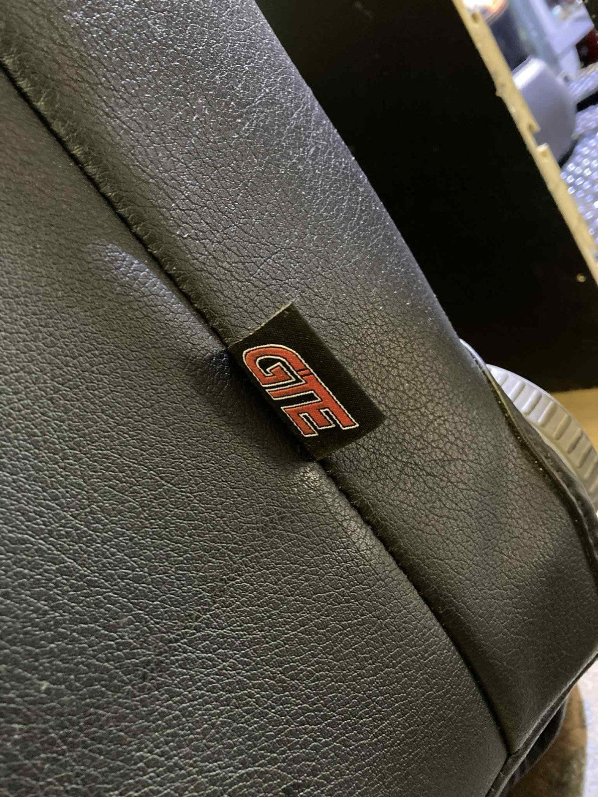 MK3 VW CADDY FRONT SEATS WITH CUSTOM LEATHER FITTED SEAT COVERS