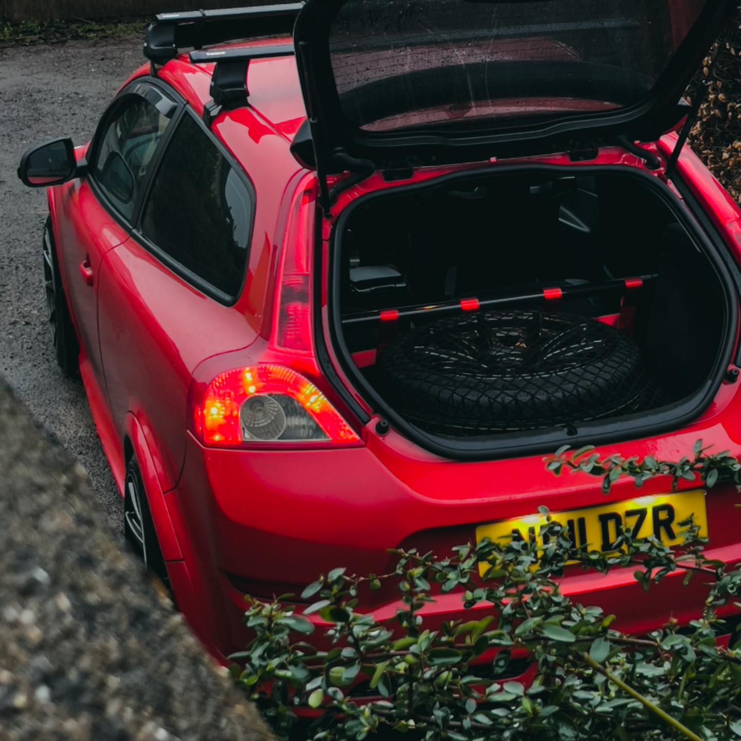 Volvo C30 Strut bar and Cargo net