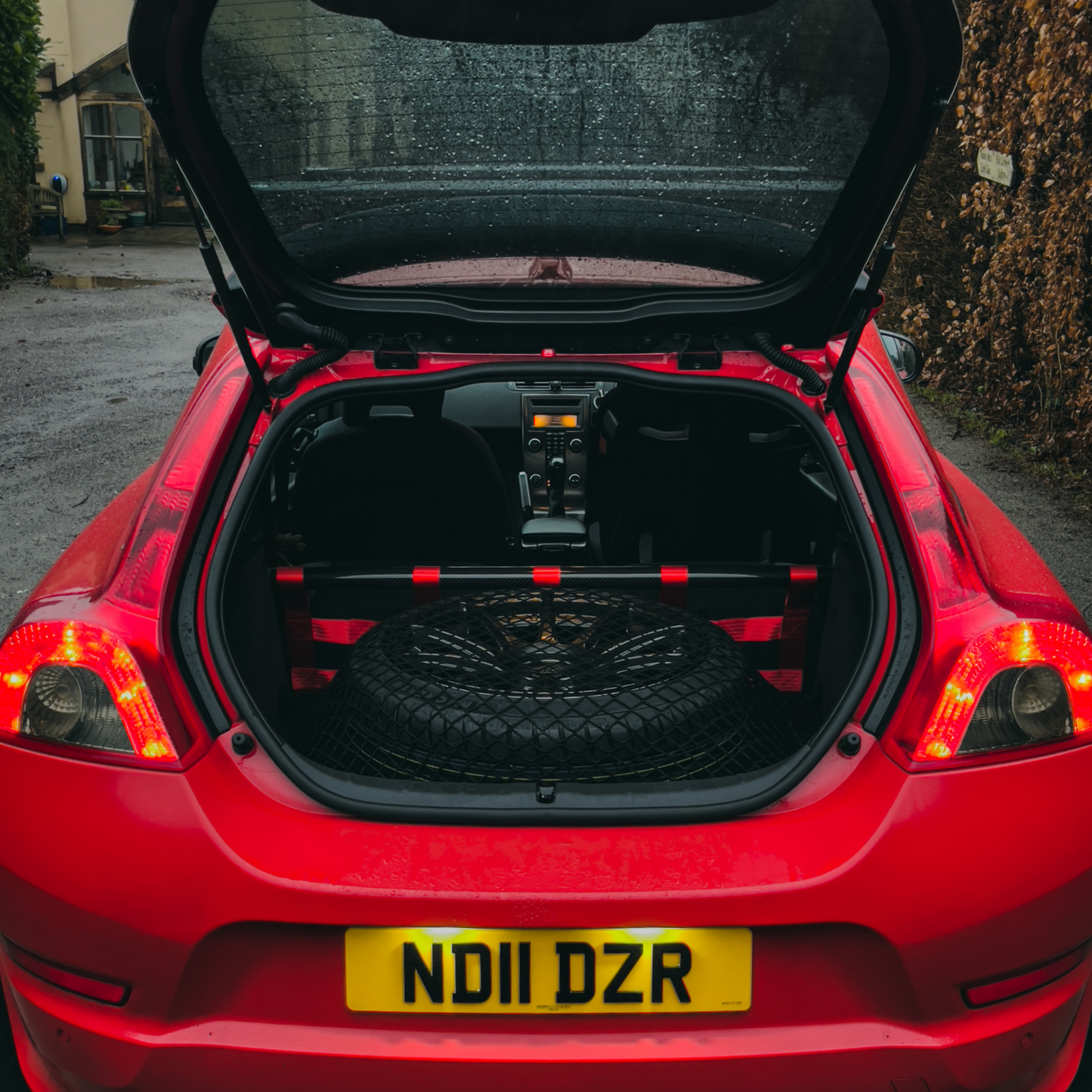 Volvo C30 Strut bar and Cargo net